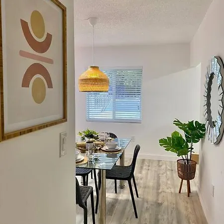 Beautiful & Relax Family House 2/1- Free Parking Villa Miami Exterior photo
